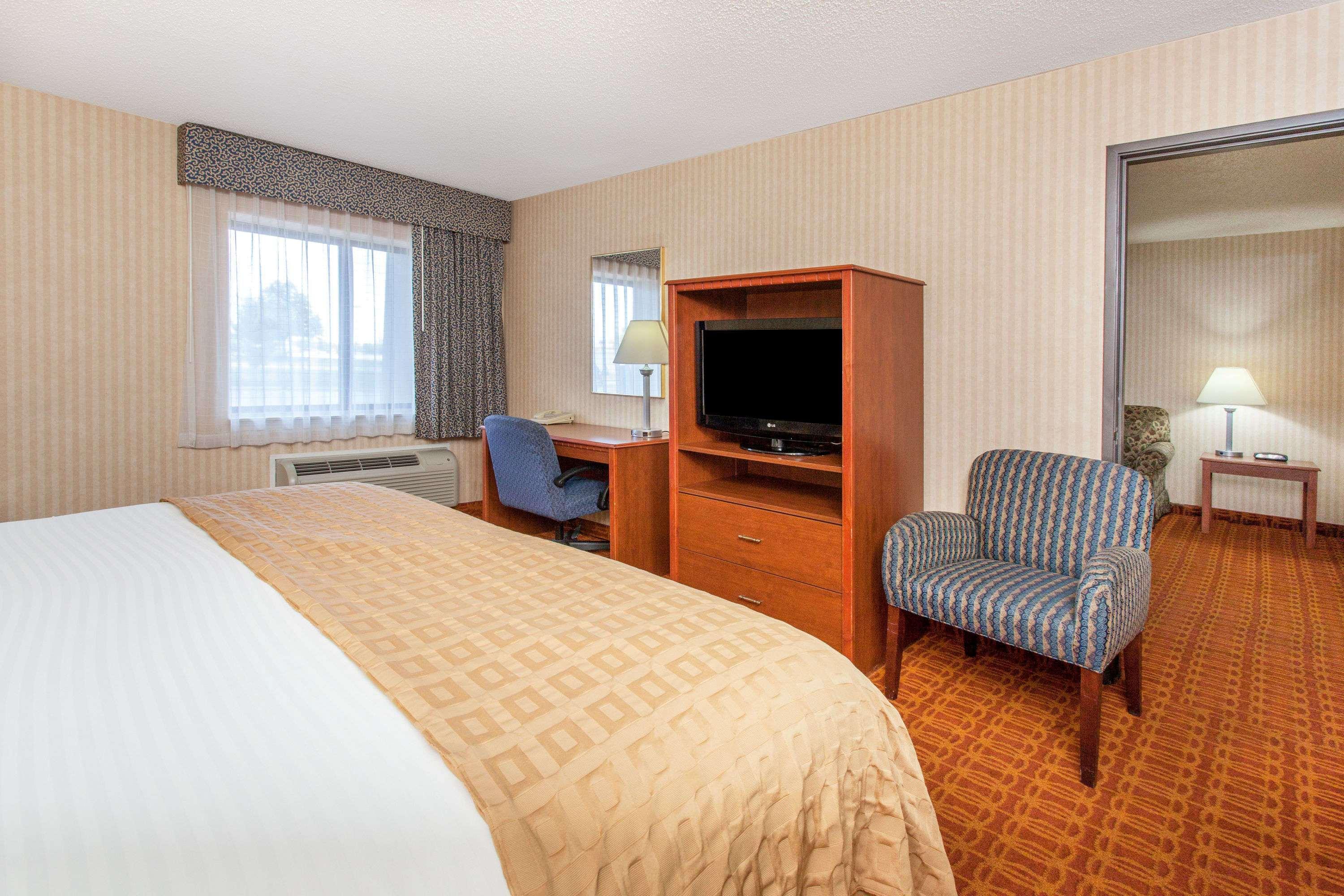 Baymont By Wyndham Detroit/Roseville Eksteriør bilde