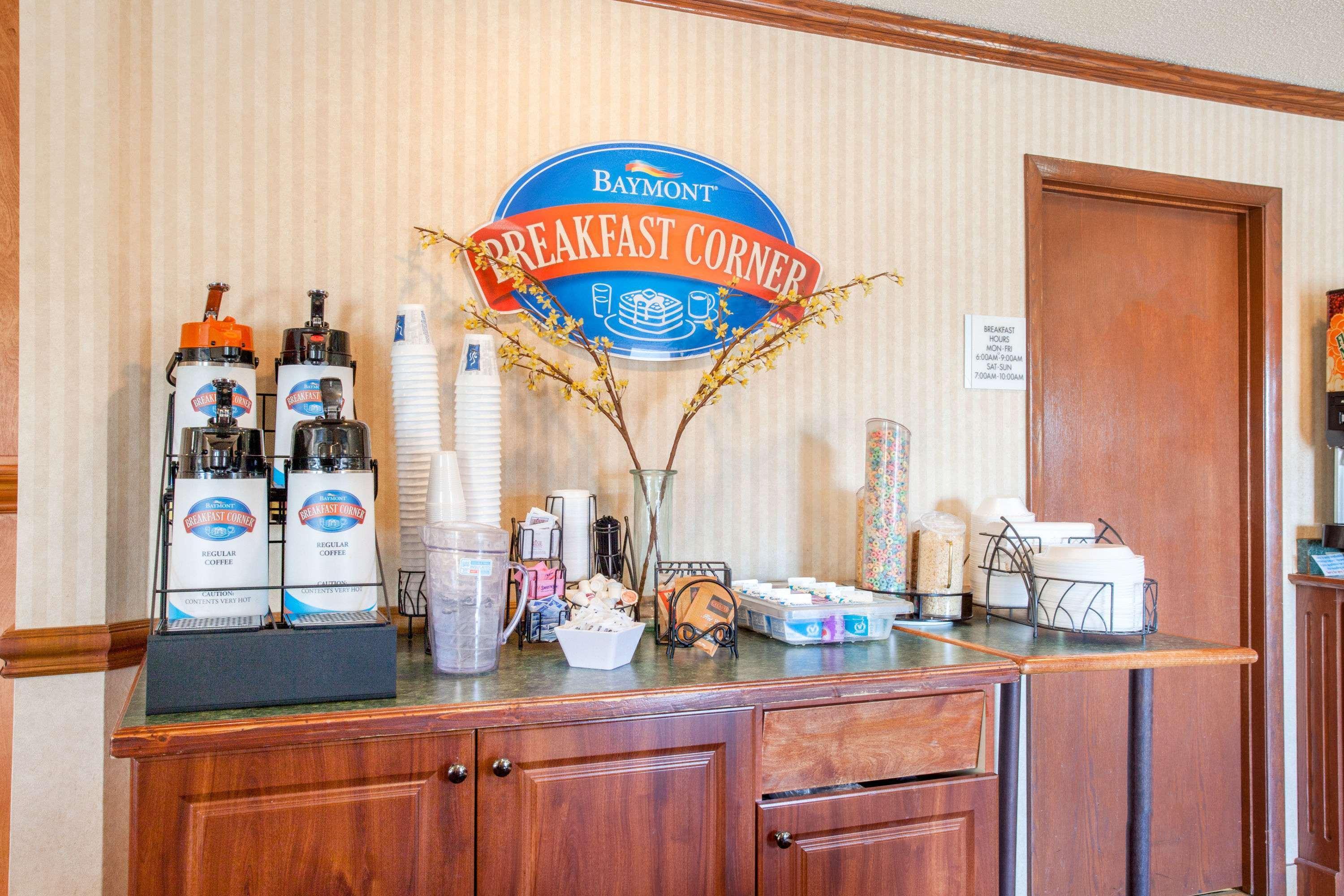 Baymont By Wyndham Detroit/Roseville Eksteriør bilde